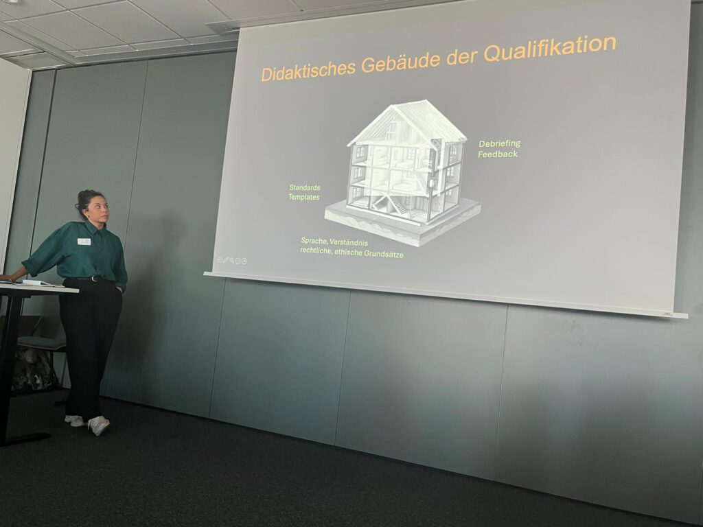 Sophie Reichert KeyNote Vortrag Didaktik Simulationslernen Expertin auf Kongressen, Networking